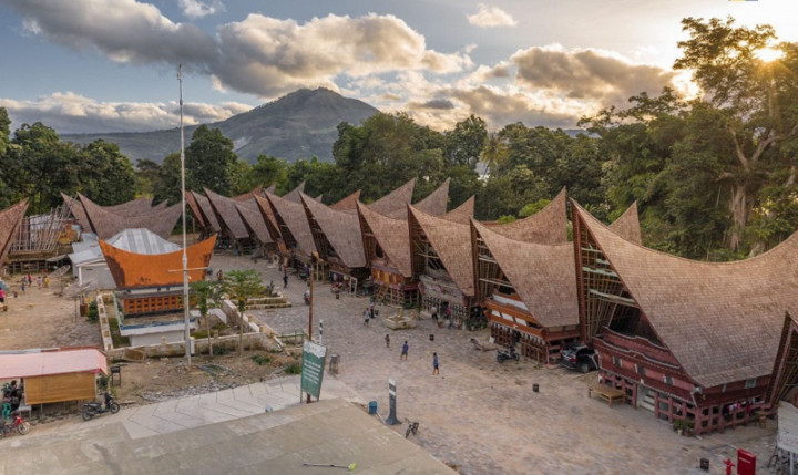 Direvitalisasi, Begini Potret Terbaru Kampung Ulos Hutaraja di Samosir