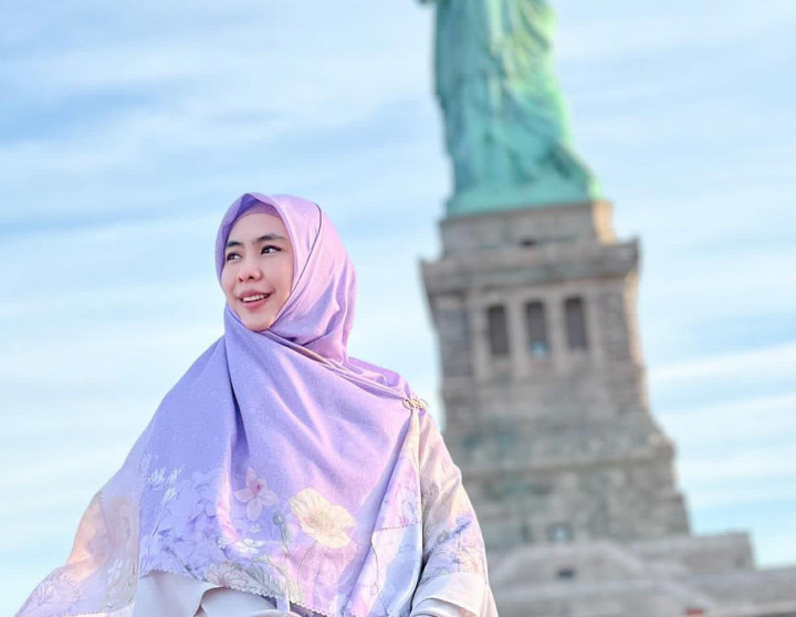 Anjurkan Istri Tutupi KDRT Suami, Oki Setiana Dewi Balik 