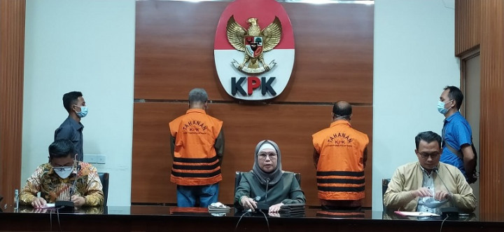 Aliran Dana Korupsi KTP-el ke Pejabat Diselisik