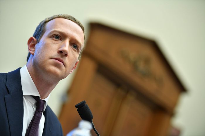 Saham Meta Jatuh, Mark Zuckerberg Rugi USD29 Miliar dalam Sehari