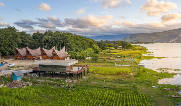 Populer Properti, Wajah Baru Kampung Ulos Samosir hingga Cara Ubah AJB jadi SHM