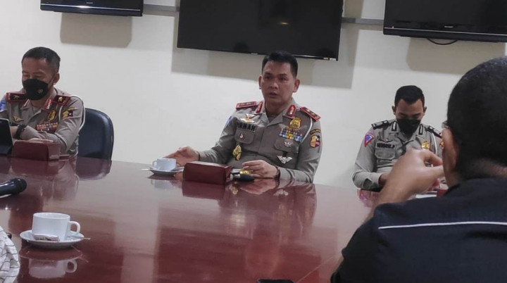 Kenapa Kendaraan Harus Berpelat Putih, Ini Penjelasan Logis Kakorlantas