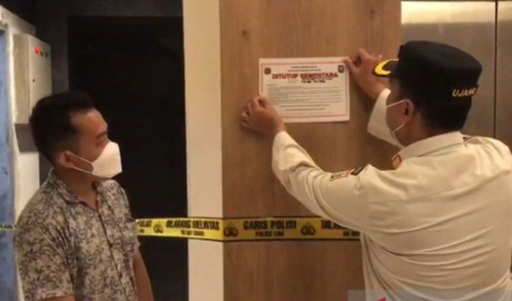 Satpol PP Tutup 2 Bar di Kawasan Senopati