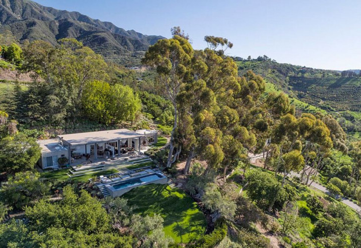 Populer Properti, Rumah Selebriti di Tengah Hutan hingga Rusunawa bagi Penonton MotoGP