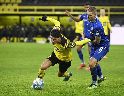 Suasana laga Borussia Dortmund vs Bayer Leverkusen. (Ina Fassbender / AFP)