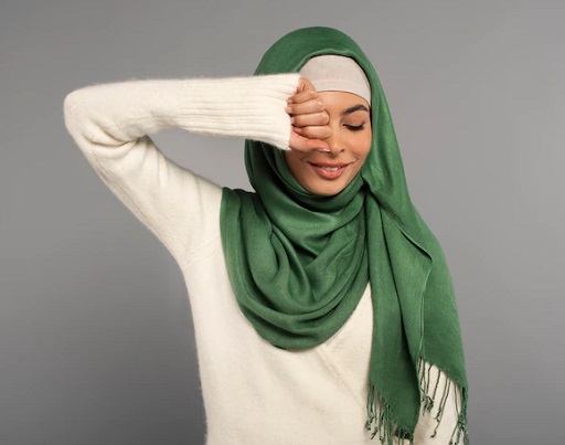 Rentan Kering, Ini Pentingnya Merawat Kulit bagi Perempuan Berhijab