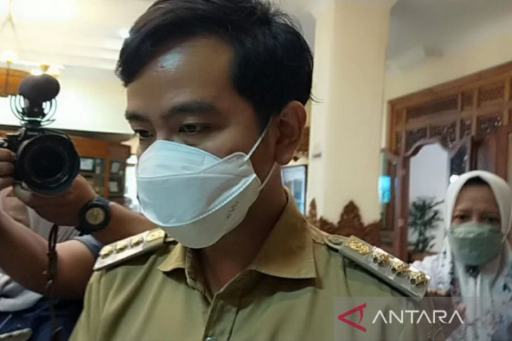 Gibran Hentikan PTM Selama Seminggu