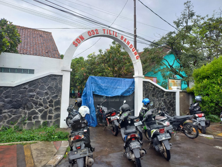 Guru SD di Bandung Tewas Ditusuk Mantan Suami di Depan Gerbang Sekolah
