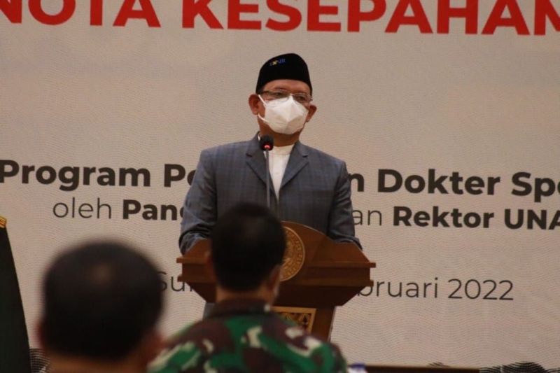 Rektor Universitas Airlangga Surabaya Prof Mohammad Nasih. Branda Antara