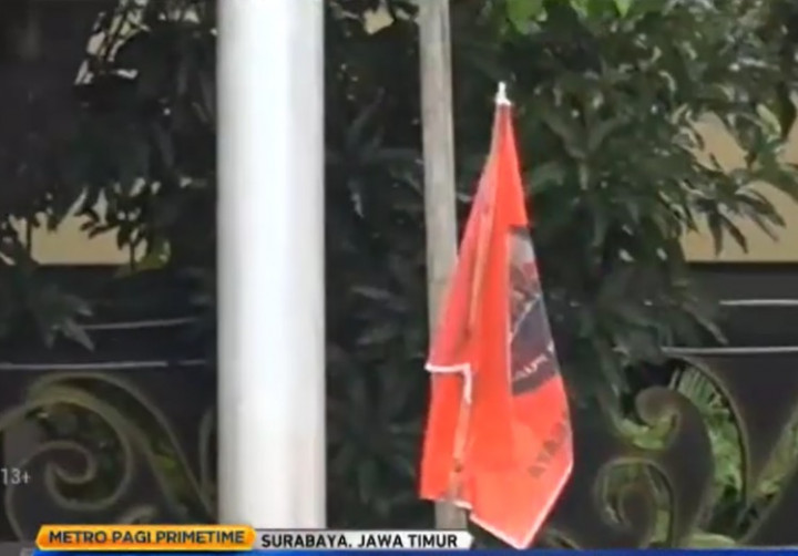 Bendera Ganjar-Puan Bertebaran di Surabaya, Ada Apa?