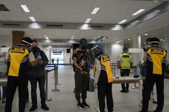 Pembalap dan Logistik Tes Pramusim MotoGP Tiba di Bandara Lombok