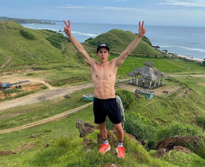 Unggah Momen di Lombok, Instagram Marquez Diserbu Komentar Genit