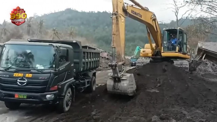 TNI Buka Lahan Relokasi Pengungsi Bencana Erupsi Gunung Semeru