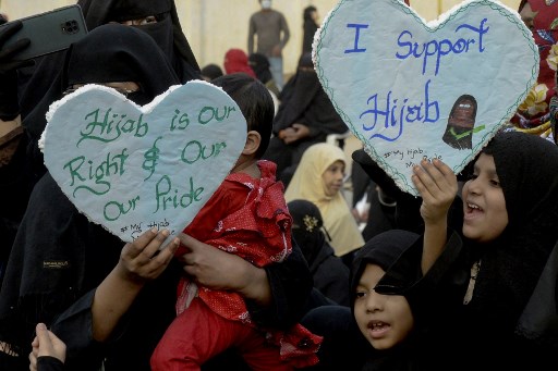 Mahasiswi Berhijab India Dicemooh Kelompok Sayap Kanan saat ke Kampus