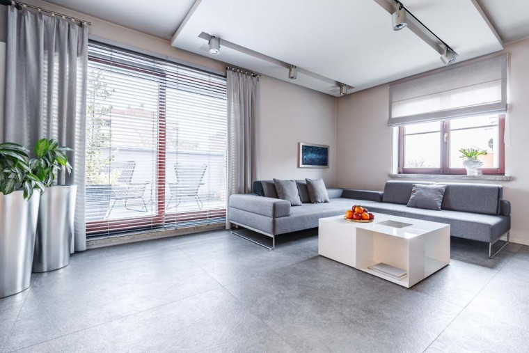 Penggunaan batu andesit di lantai rumah. Foto: Shutterstock