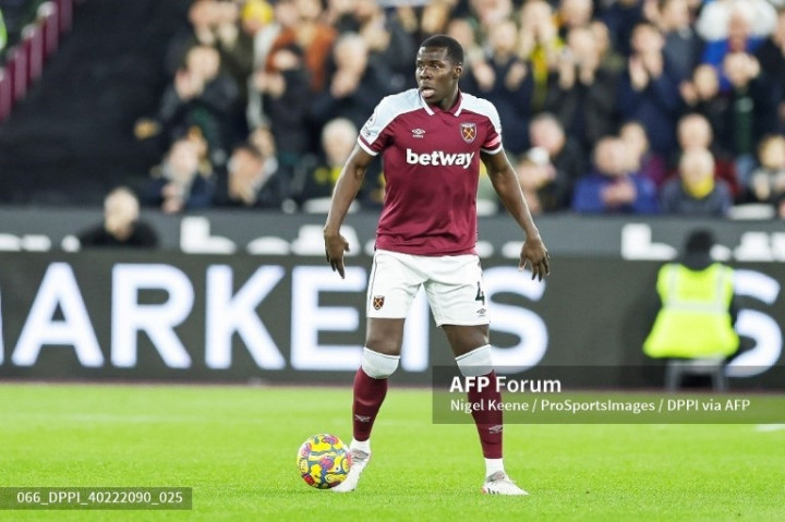 <i>Auto</i> Kualat, Akibat Tendang Kucing Sendiri Kurt Zouma Didenda dan Ditinggal Sponsor