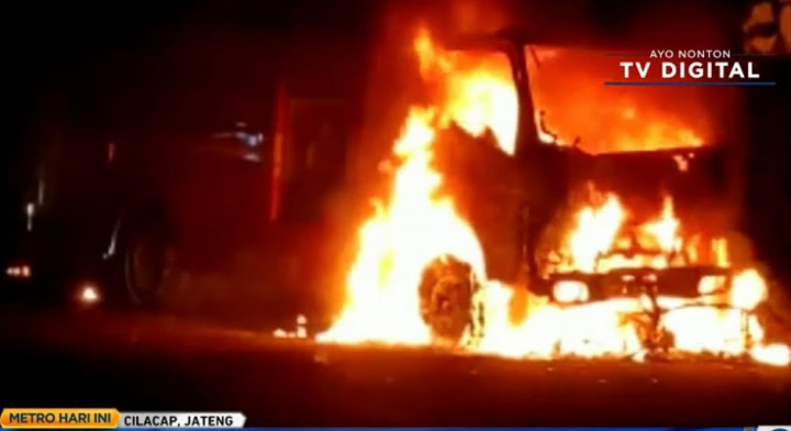 Mobil Damkar Tabrak Motor di Cilacap, Dua Orang Tewas