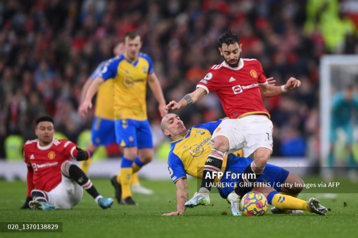 Southampton Paksa MU Berbagi Angka