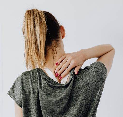 Awas! Sakit Punggung Bisa Jadi Gejala Omicron