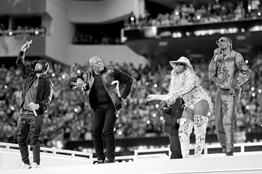 Super Bowl Halftime Heboh, 50 Cent Beri Kejutan dan Aksi Eminem Tuai Pujian