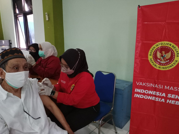 Binda Jabar Geber Vaksinasi Massal, Sasar Puluhan Ribu Anak-Lansia