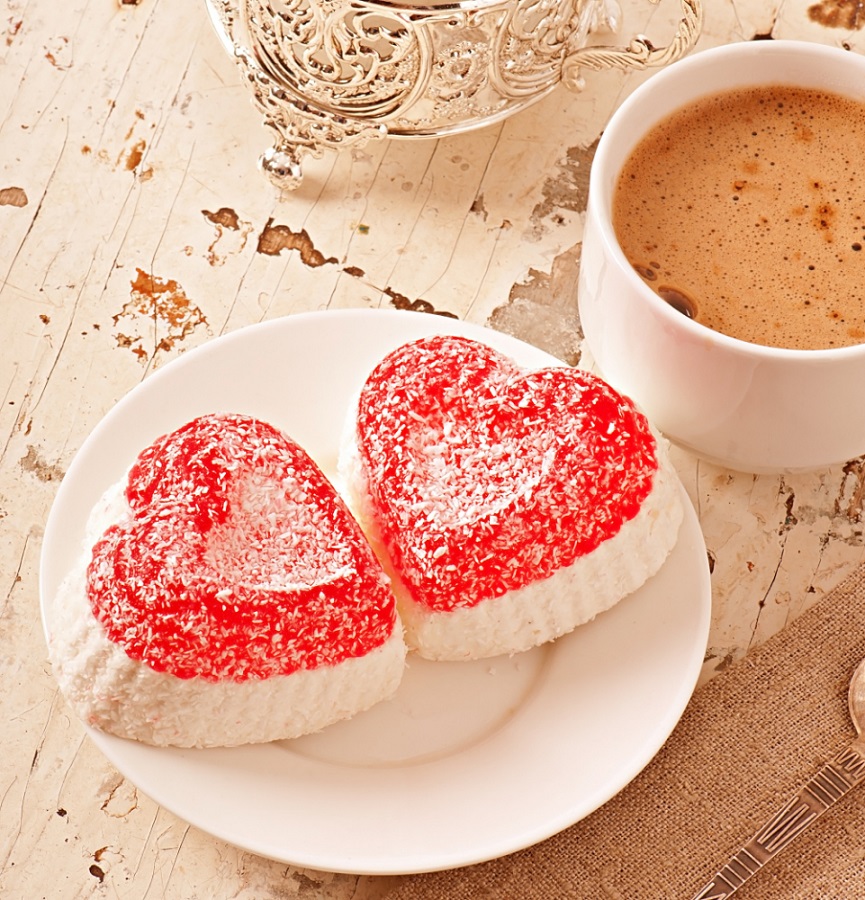 Kalau Anda bingung ingin membuat kue Valentine yang seperti apa, mungkin 3 resep kue Valentine ini bisa menjadi ispirasi Anda.. Foto Freepik.