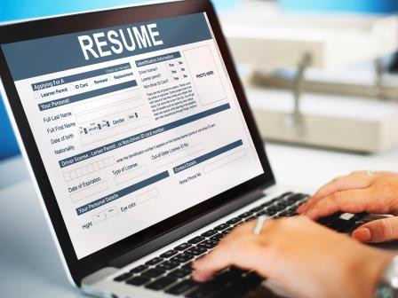 Simak, Tips Menyusun Resume dan CV yang Baik Supaya Dilirik HR