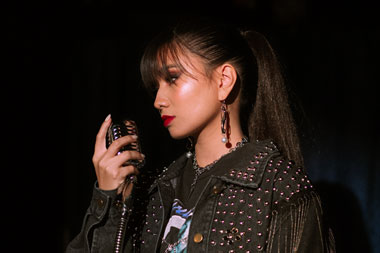 NIKI Rilis Film Pendek Mengharukan yang Diadaptasi dari Lagu Every Summertime