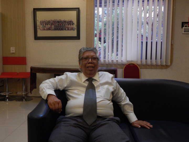 Profesor UNAIR Masuk 100 Peneliti Hukum Terbaik Dunia, Ini Dia Sosoknya