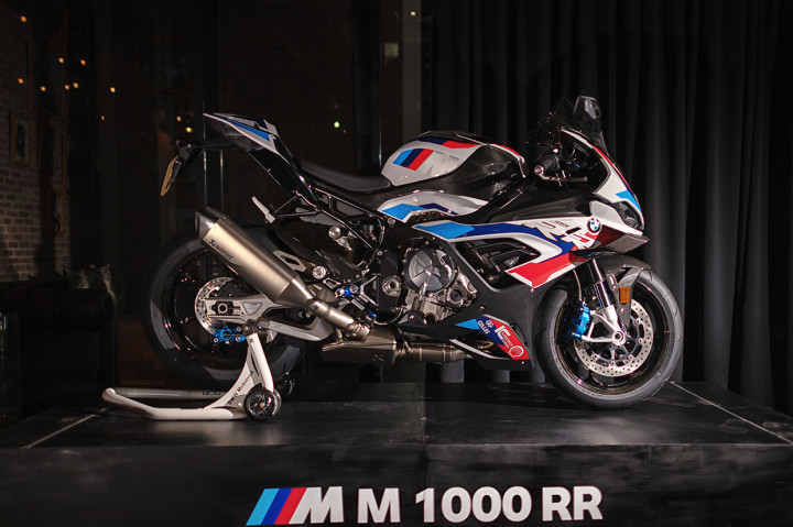 BMW M 1000 RR Masuk Indonesia, Tembus Harga 1,6 Miliar
