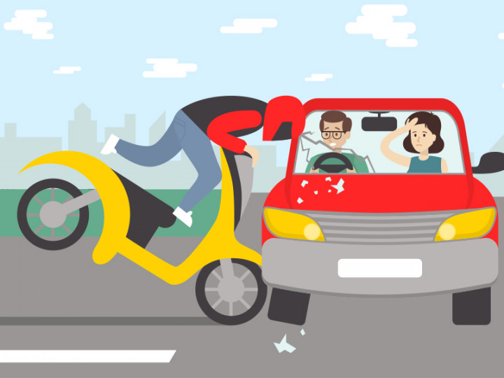 Masuk Tol Japek, Pengendara Motor Berusia 16 Tahun Tertabrak Mobil