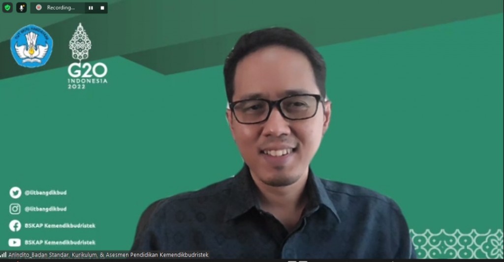 Kepala Badan Standar, Kurikulum, dan Asesmen Pendidikan (BSKAP) Kemendikbudristek, Anindito Aditomo atau Nino. Zoom