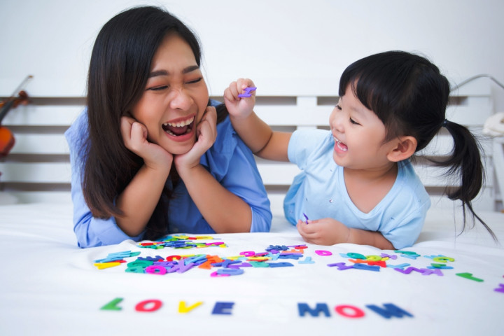 5 Rekomendasi Mainan Edukatif agar si Kecil Betah di Rumah