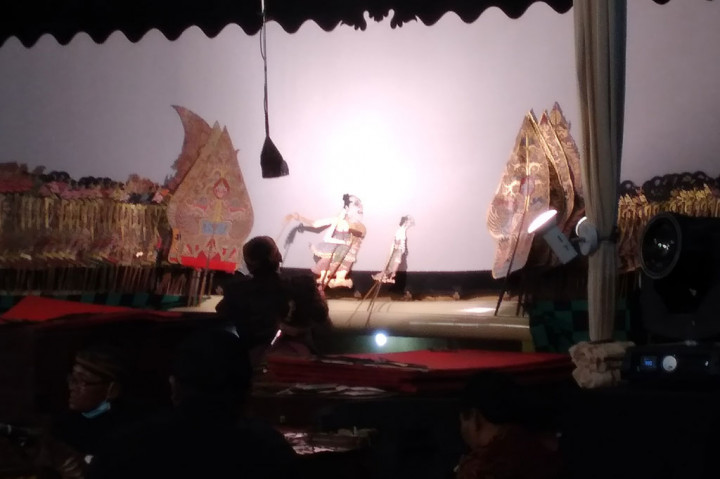 Foto Terpopuler: Gus Miftah Gelar Pertunjukan Wayang Kulit hingga Kim Jong Un Lakukan Peletakan Batu Pertama Ryonpho Greenhouse Farm