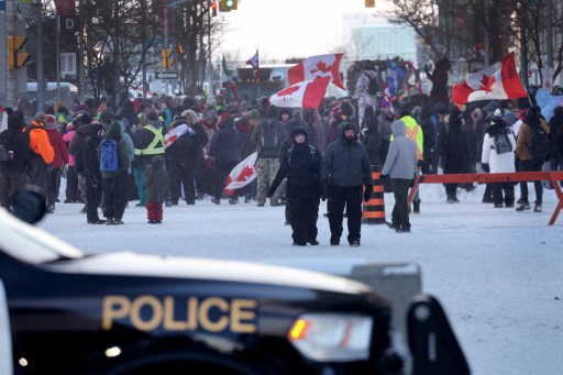 Polisi Kanada Bersihkan Pusat Kota Ottawa Setelah Tangkap 170 Pedemo