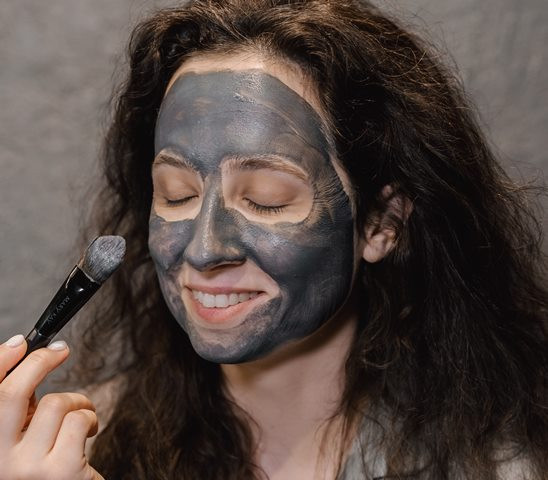 Manfaat Masker Tanah Liat bagi Kecantikan Kulit Tubuh
