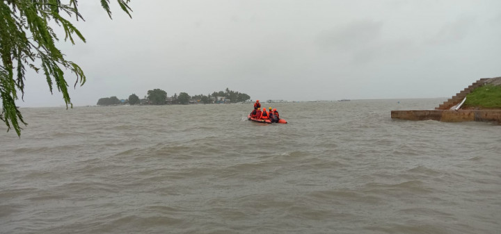 2 Kapal di Makassar Tenggelam Dihantam Ombak, Seorang Nelayan Ditemukan Tewas
