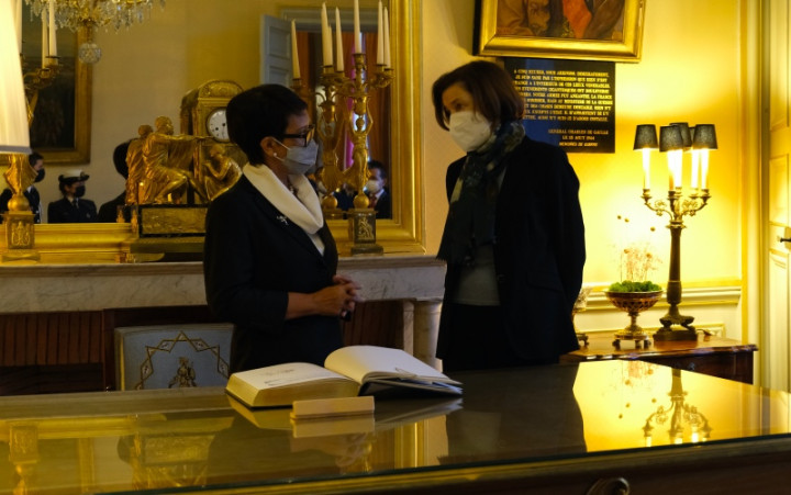 Temui Menhan Prancis di Paris, Menlu Retno Bahas Situasi di Ukraina