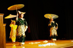 Pertunjukkan Asal-usul Danau Toba Memukau Penonton <i>Indonesian Night 2022</i> di Oregon