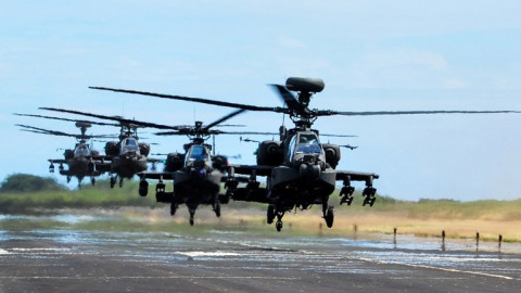 Helikopter Jatuh di Dekat Pangkalan Militer AS, 4 Orang Tewas