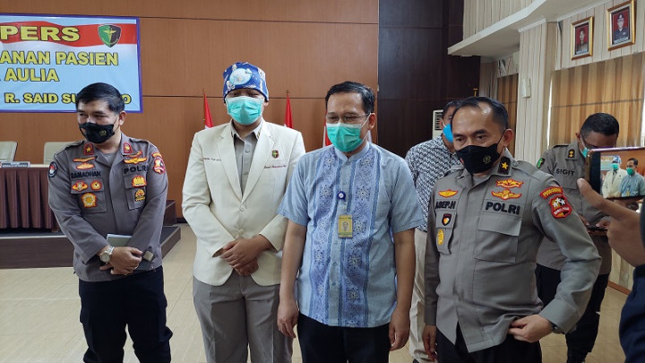 Operasi Anak Penderita Tumor Kaki Sinta Aulia Lancar