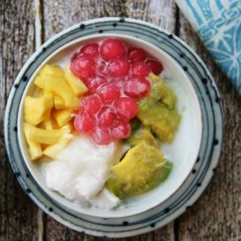 Segarnya Es Oyen Bandung ala Kaki Lima