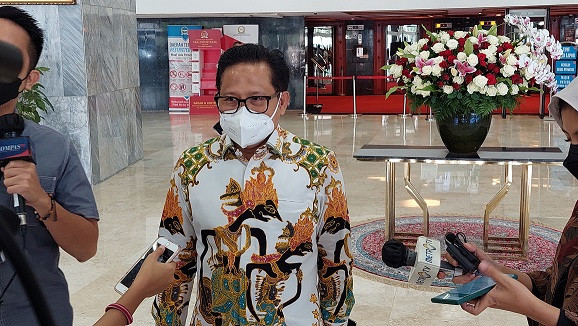 Lewat Twitter, Muhaimin 'Sentil' Menag Soal Pengaturan Suara Azan