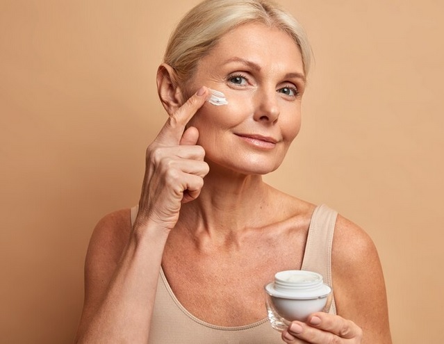 Apakah Jerawat Bisa Dialami oleh Orang yang Berusia Lanjut?