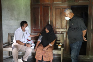 Bocah di Kulon Progo Berjuang Rawat Ibu yang Sakit Autoimun
