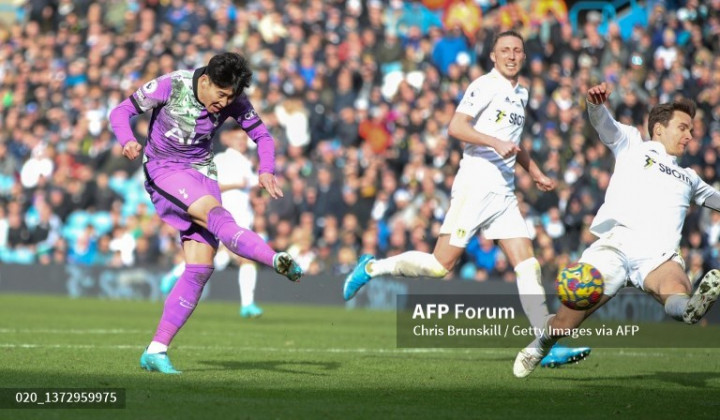 Spurs Hancurkan Leeds