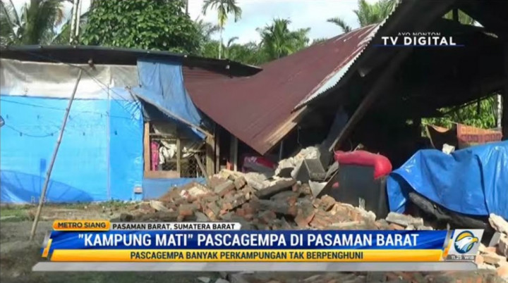 Pilu Pengungsi Gempa Pasaman Barat