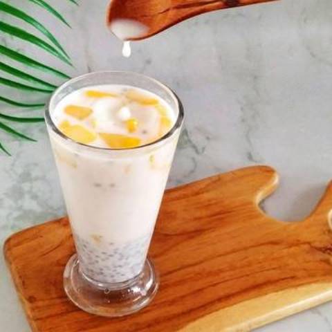 Buat sendiri di rumah resep es laksamana mengamuk ini. (Foto: Dok. Endeus TV)