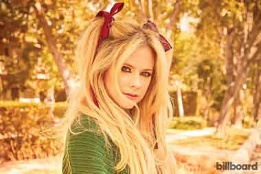 Meski Dikenal sebagai Musisi Pop-Punk, Kamar Avril Lavigne Penuh Hello Kitty