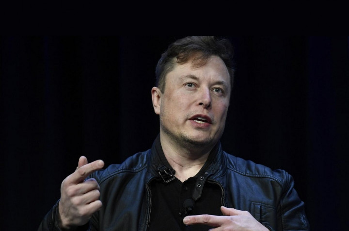 Elon Musk Berjanji Kirim Terminal Starlink ke Ukraina